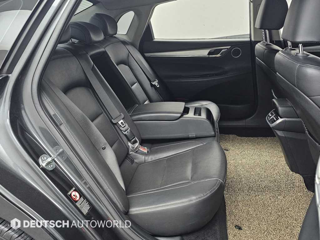 HYUNDAI Grandeur - Vista 12