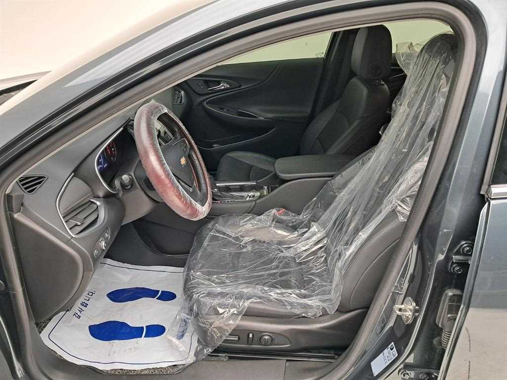 Chevrolet Malibu - Vista 11