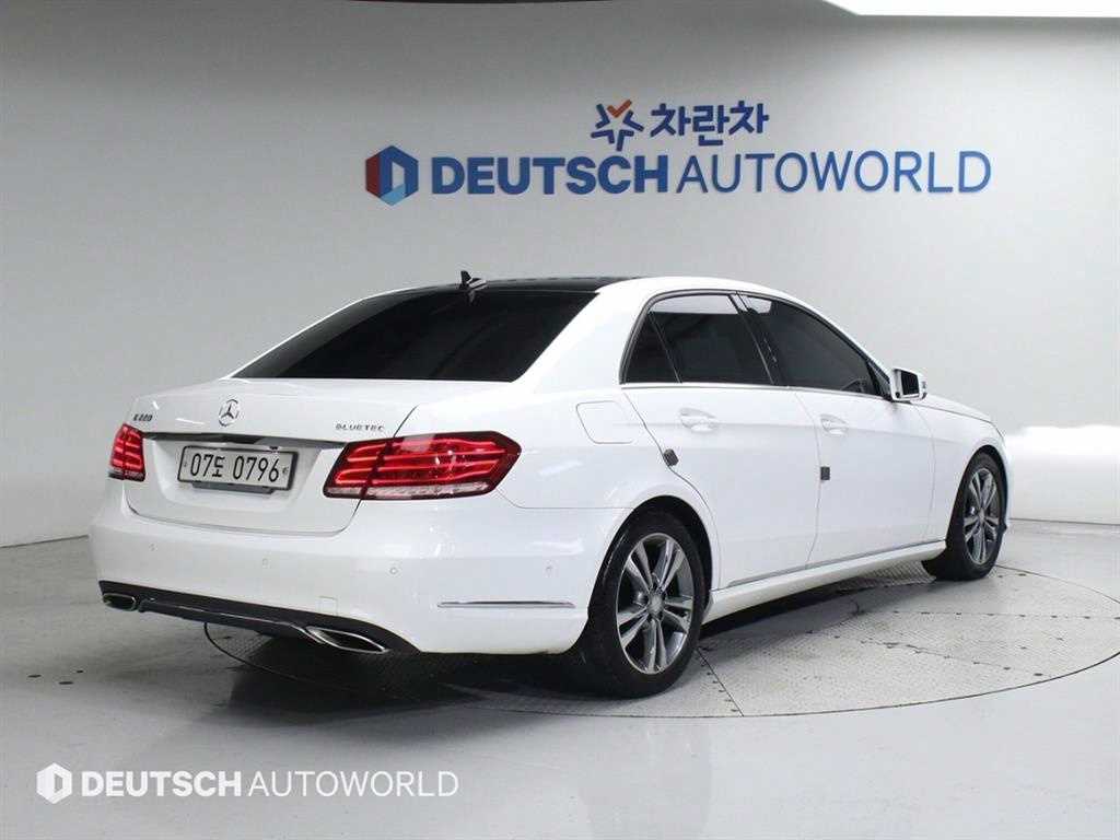 Mercedes Benz E class - Vista 2