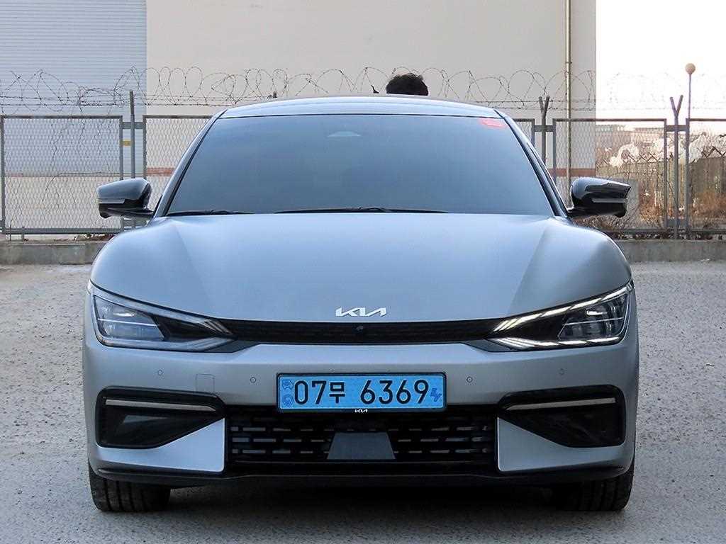 KIA EV6 2022 Gris - Importación desde Corea - HF Imports Iquique - Foto 1
