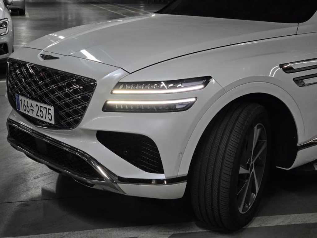 Genesis GV80 - Vista 7