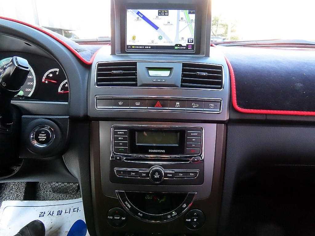 Ssangyong Rexton 2013 Plateado - Importación desde Corea - HF Imports Iquique - Foto 13