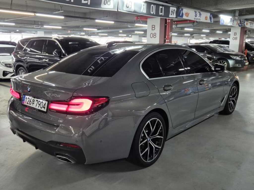 BMW 5 Series - Vista 4