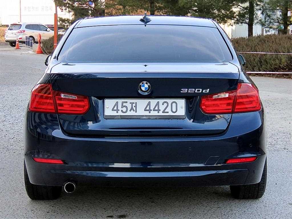 BMW 3 series - Vista 4