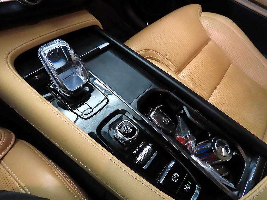 Volvo XC90 - Vista 12