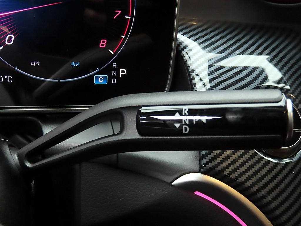 Mercedes Benz GLC Class - Vista 10