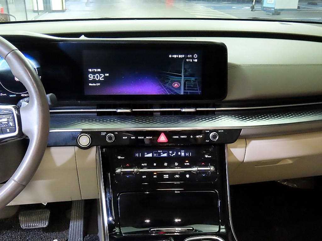 KIA Carnival - Vista 11