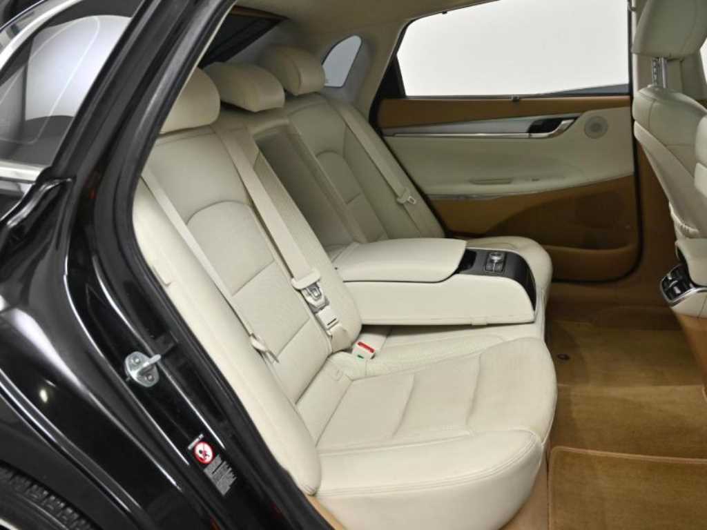 HYUNDAI Grandeur - Vista 12