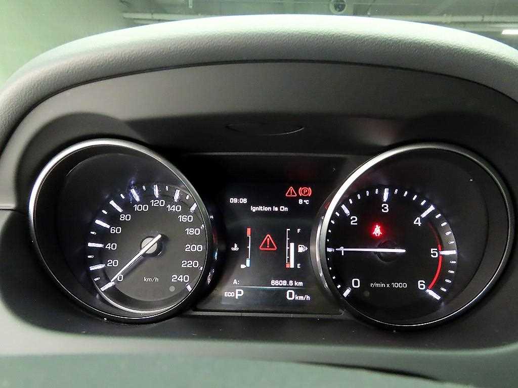 Land Rover Discovery Sports - Vista 6