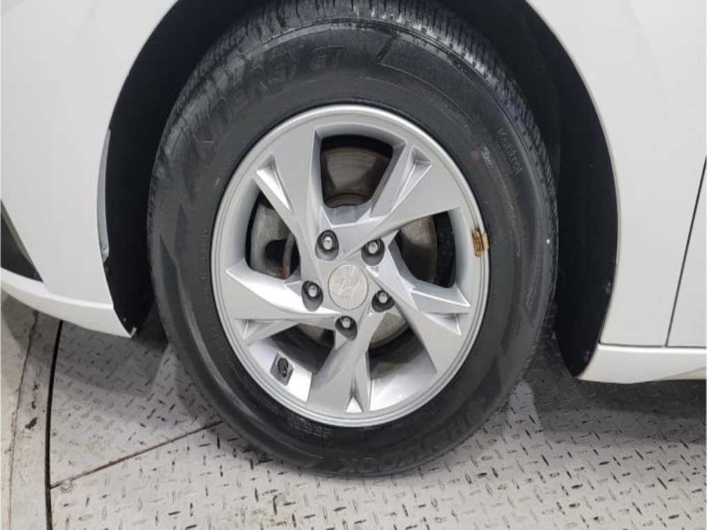 HYUNDAI Avante - Vista 11