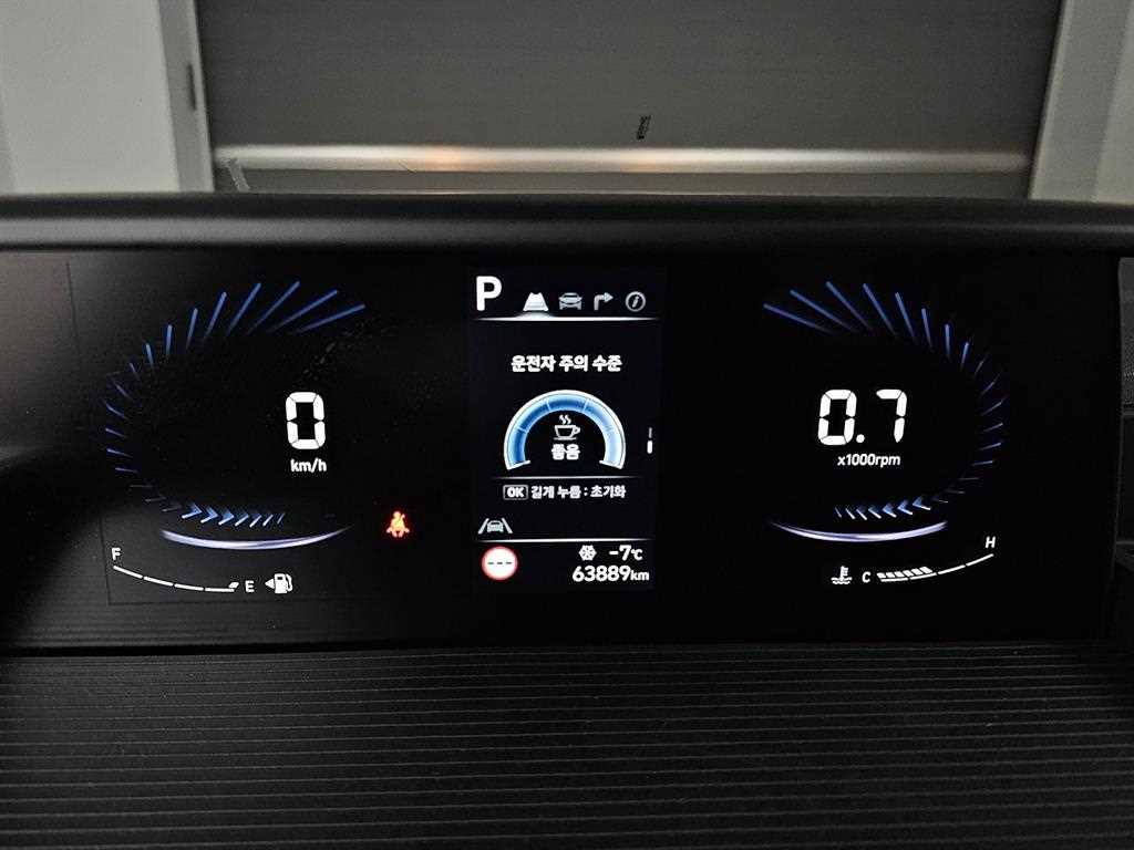 HYUNDAI Staria - Vista 8