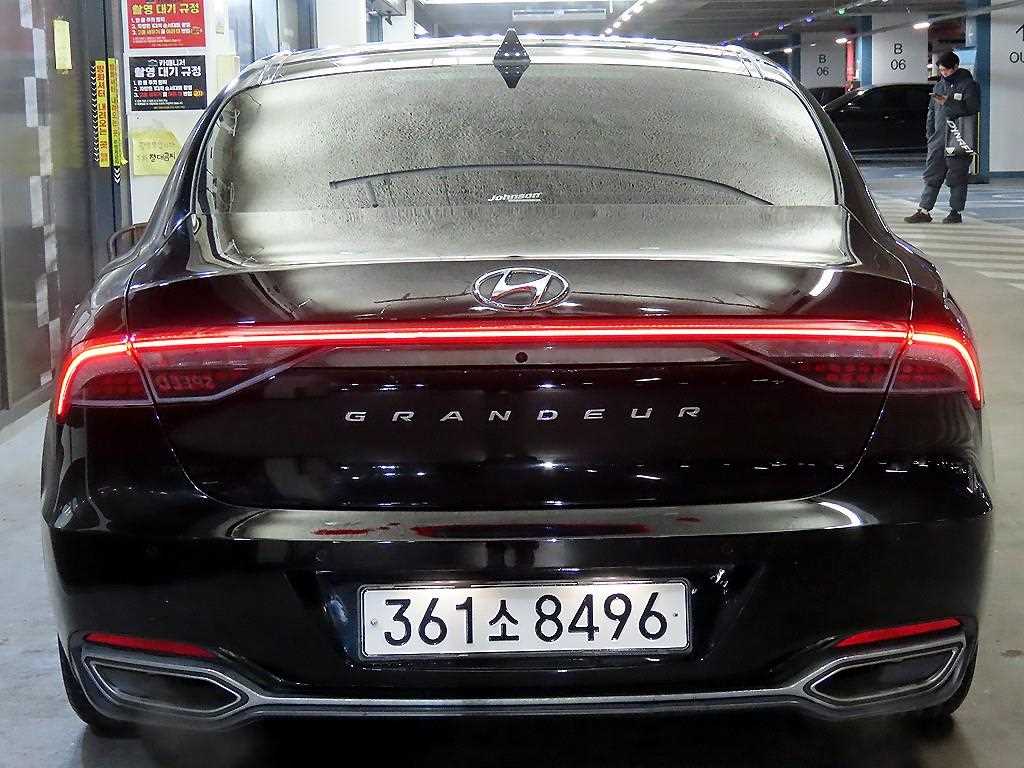 HYUNDAI Grandeur - Vista 5