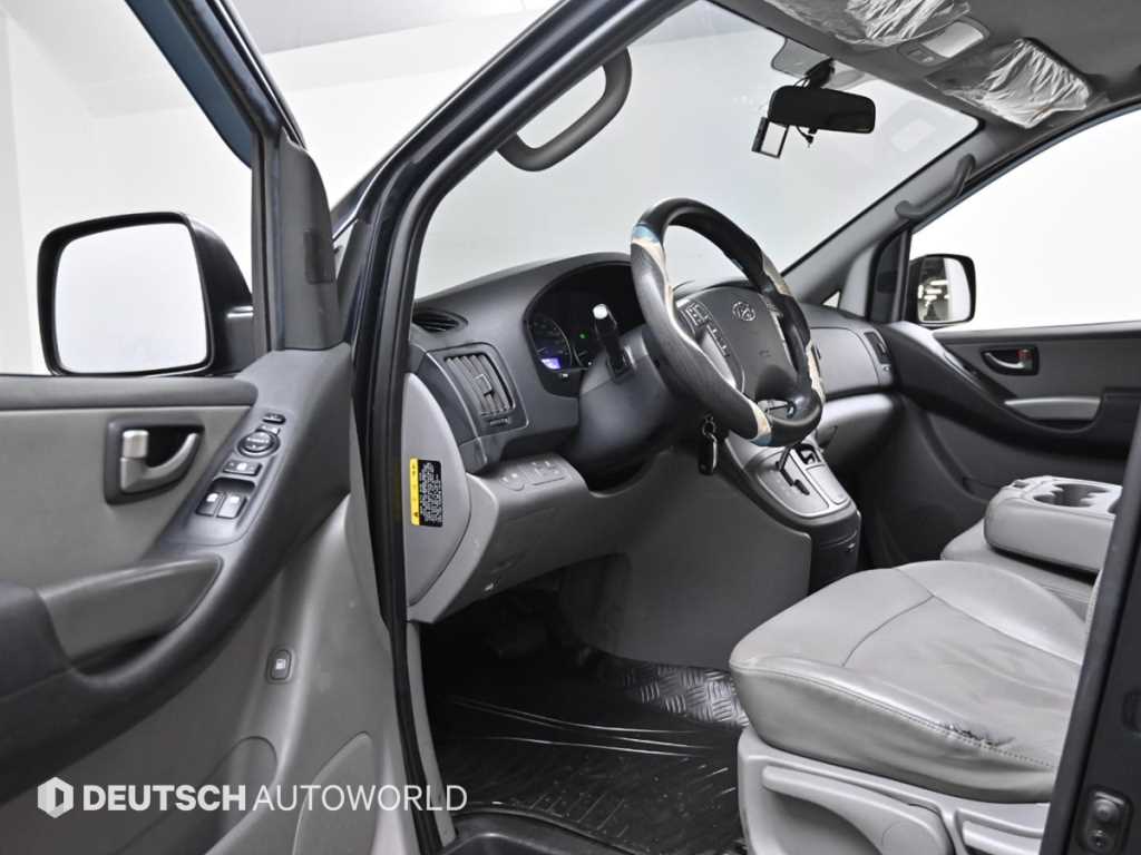 HYUNDAI Starex - Vista 11