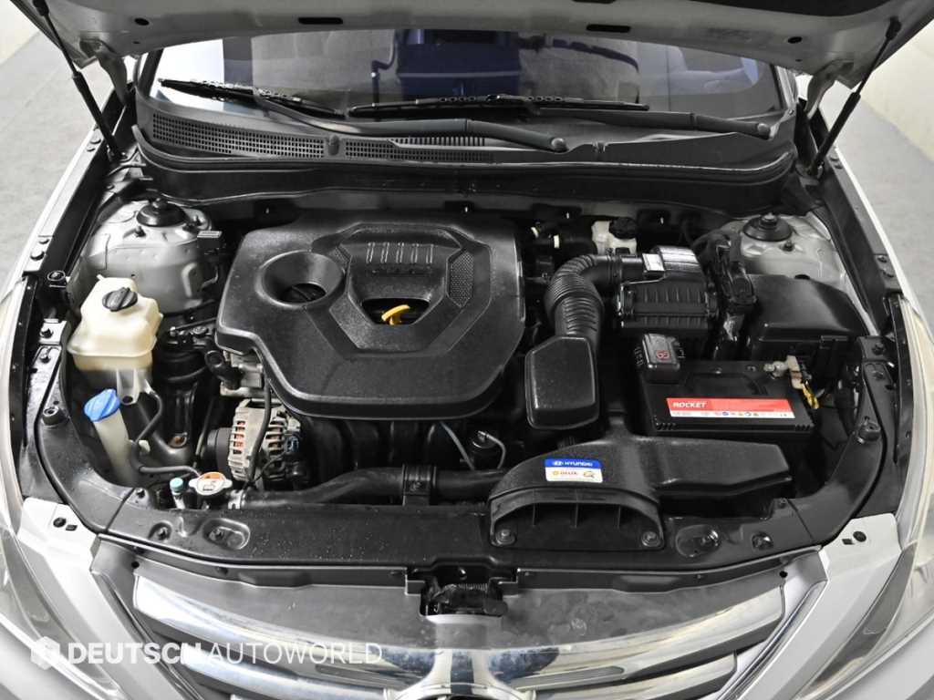 HYUNDAI Sonata - Vista 6