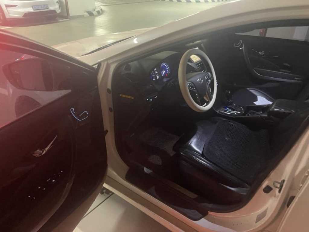 HYUNDAI Grandeur 2014 Blanco - Importación desde Corea - HF Imports Iquique - Foto 13