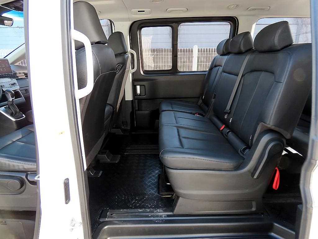 HYUNDAI Staria - Vista 6