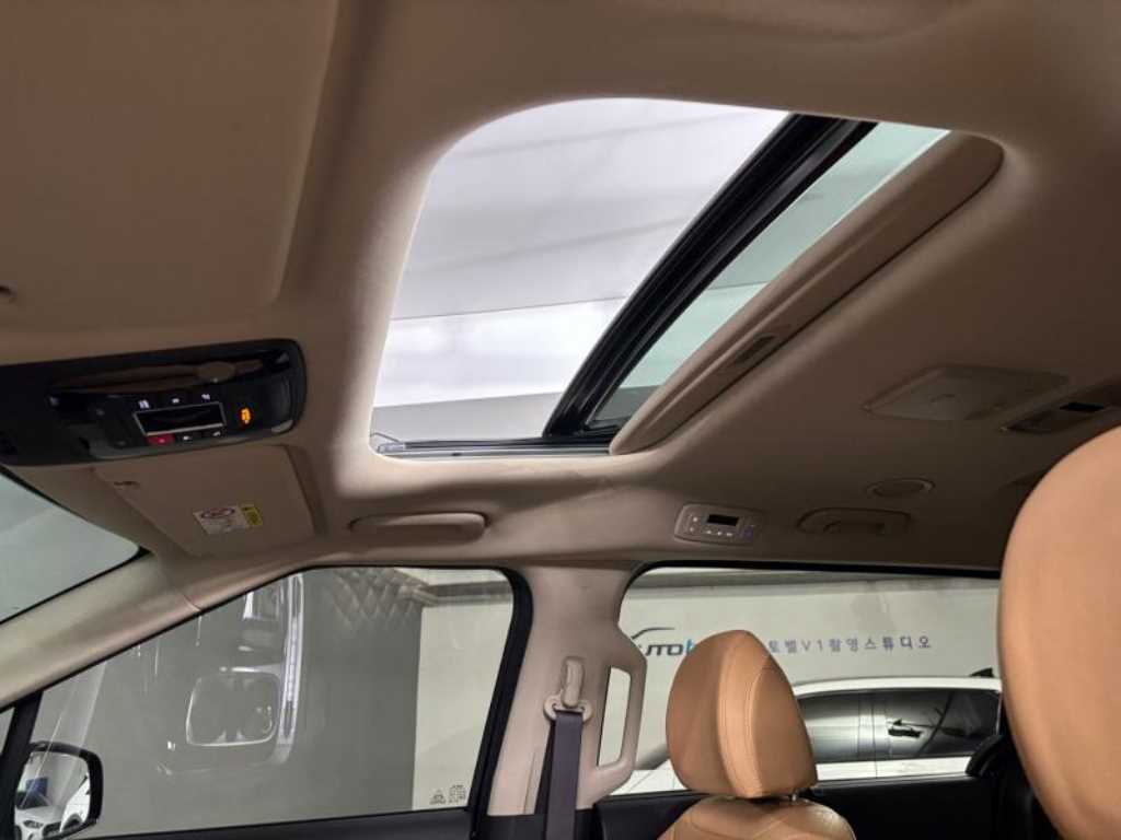 KIA Carnival 2023 Negro - Importación desde Corea - HF Imports Iquique - Foto 16