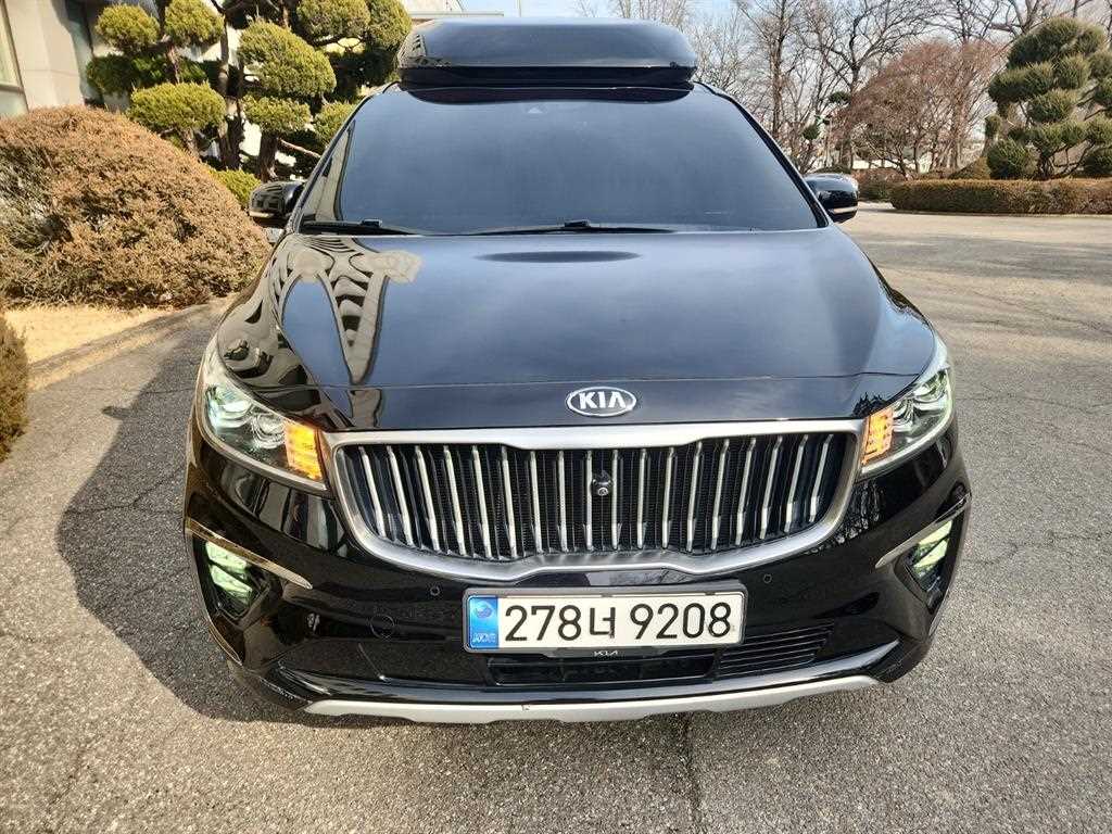 KIA Carnival 2019 Negro - Importación desde Corea - HF Imports Iquique - Foto 1