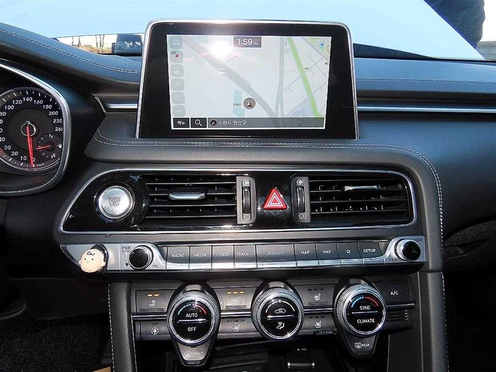 Genesis G70 - Vista 12