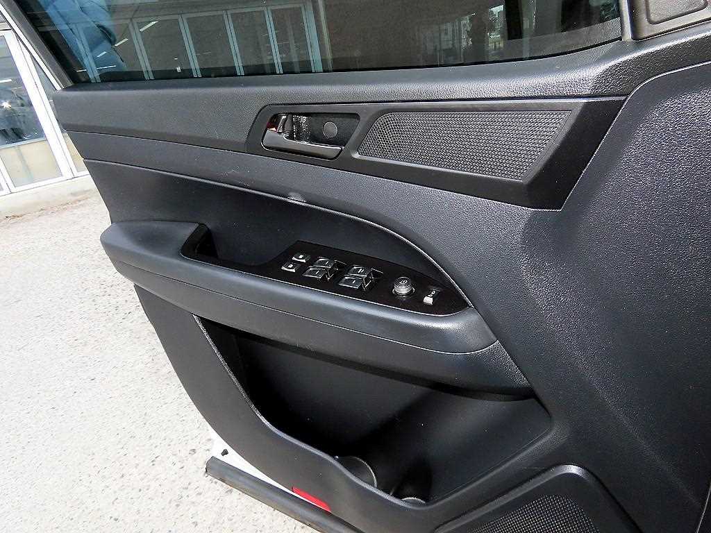 Ssangyong Rexton - Vista 11