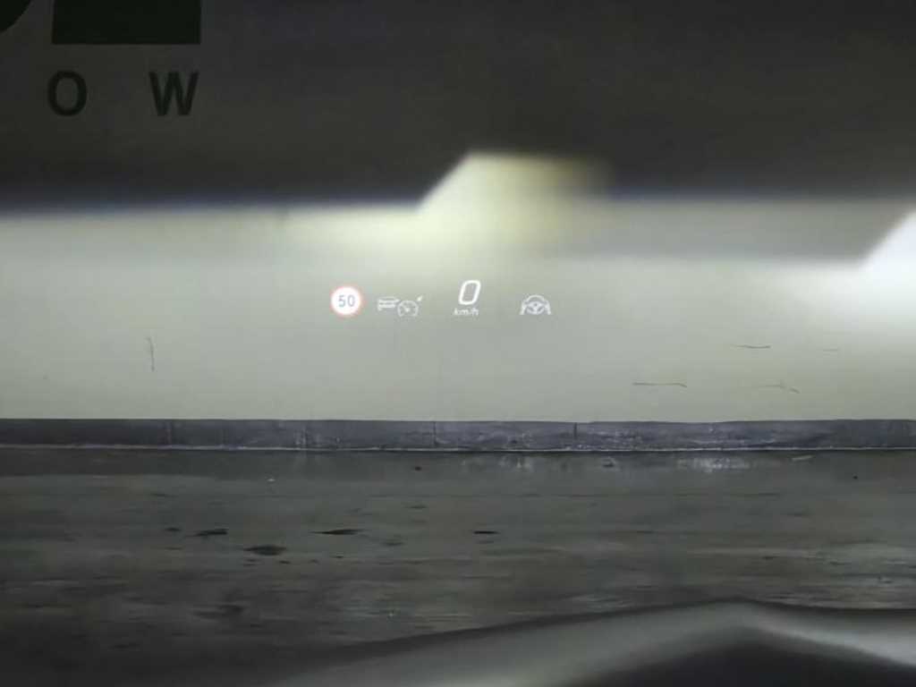 Mercedes Benz EQE - Vista 12