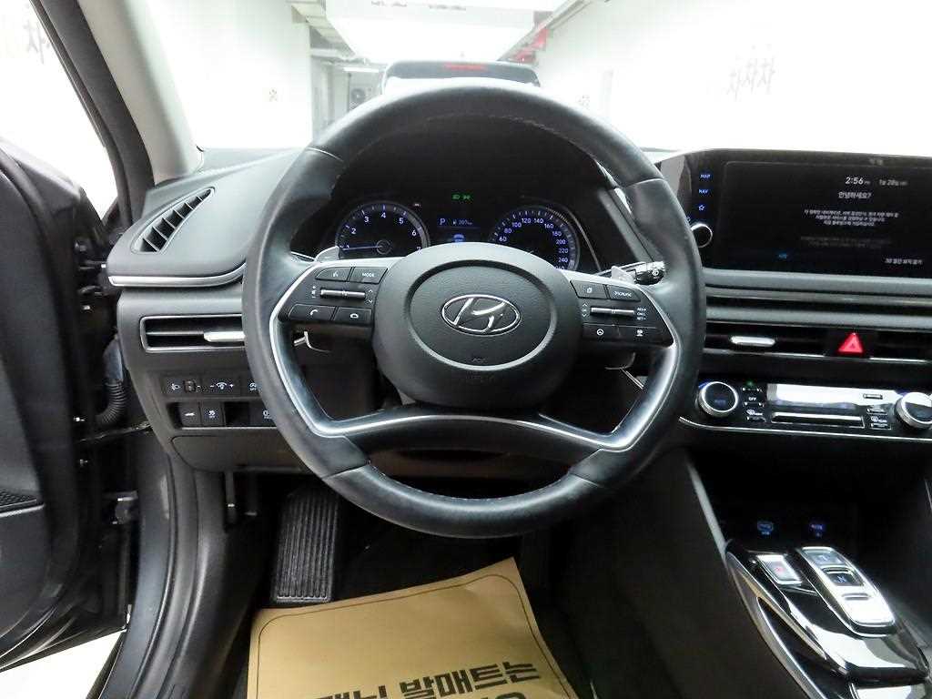HYUNDAI Sonata - Vista 8