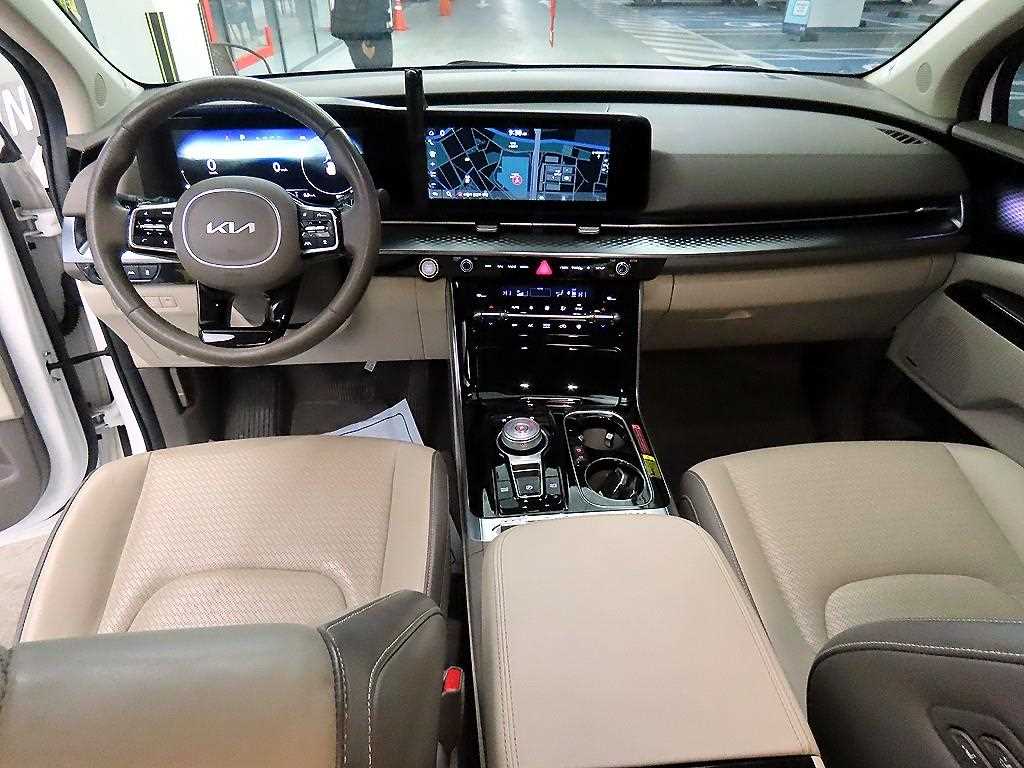 KIA Carnival - Vista 10