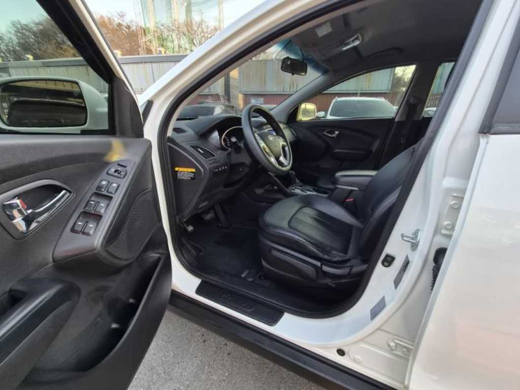 HYUNDAI Tucson - Vista 5