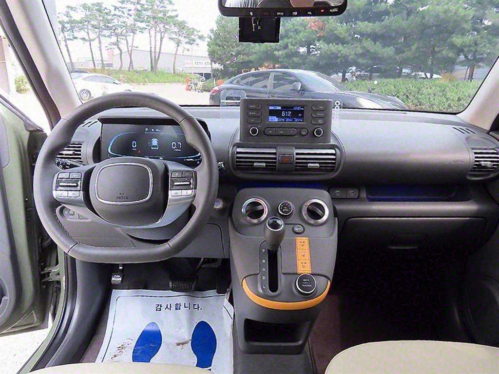 HYUNDAI Casper - Vista 9