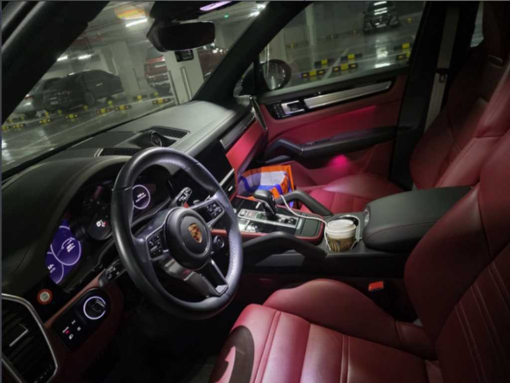 Porsche Cayenne - Vista 4