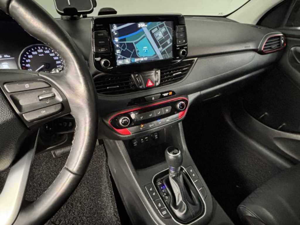 HYUNDAI i30 2018 Negro - Importación desde Corea - HF Imports Iquique - Foto 16