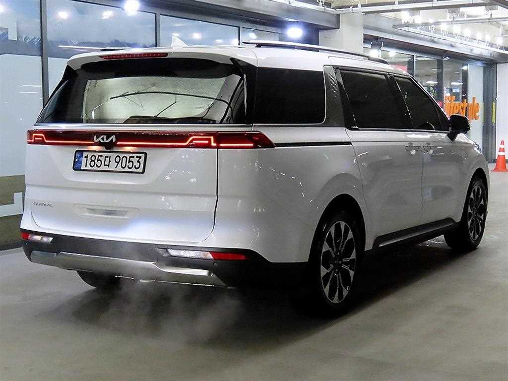 KIA Carnival - Vista 4