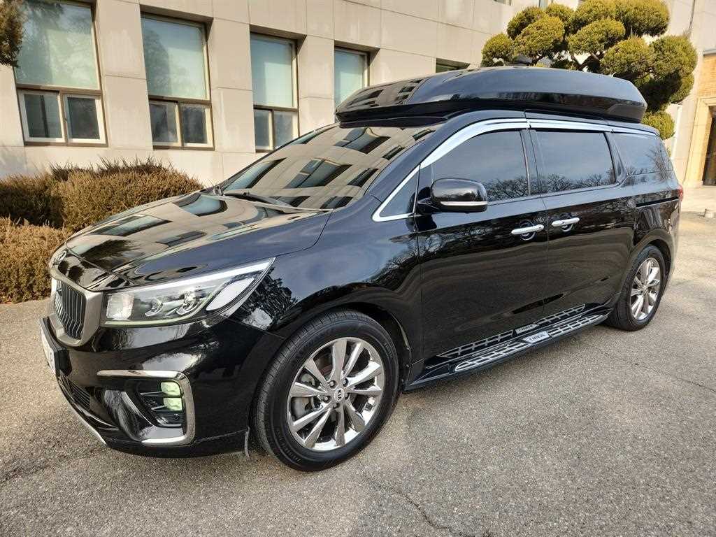 KIA Carnival - Vista 6