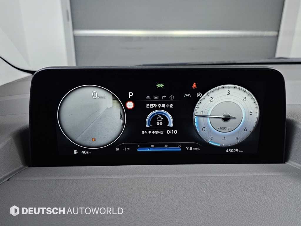 HYUNDAI Staria - Vista 8