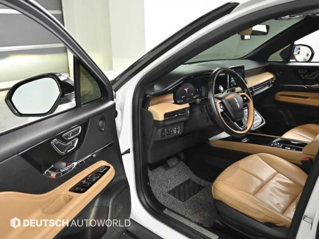 Lincoln Corsair - Vista 11