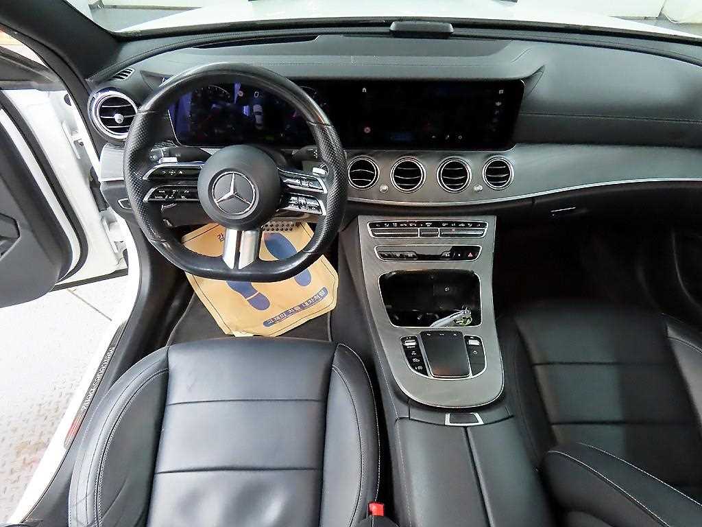 Mercedes Benz E class - Vista 7