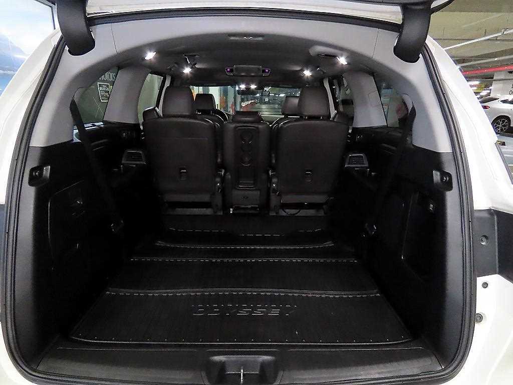 Honda Odyssey 2019 Blanco - Importación desde Corea - HF Imports Iquique - Foto 17