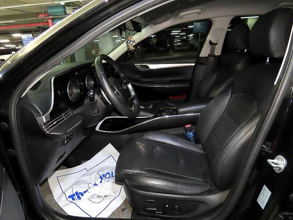 HYUNDAI Grandeur - Vista 6