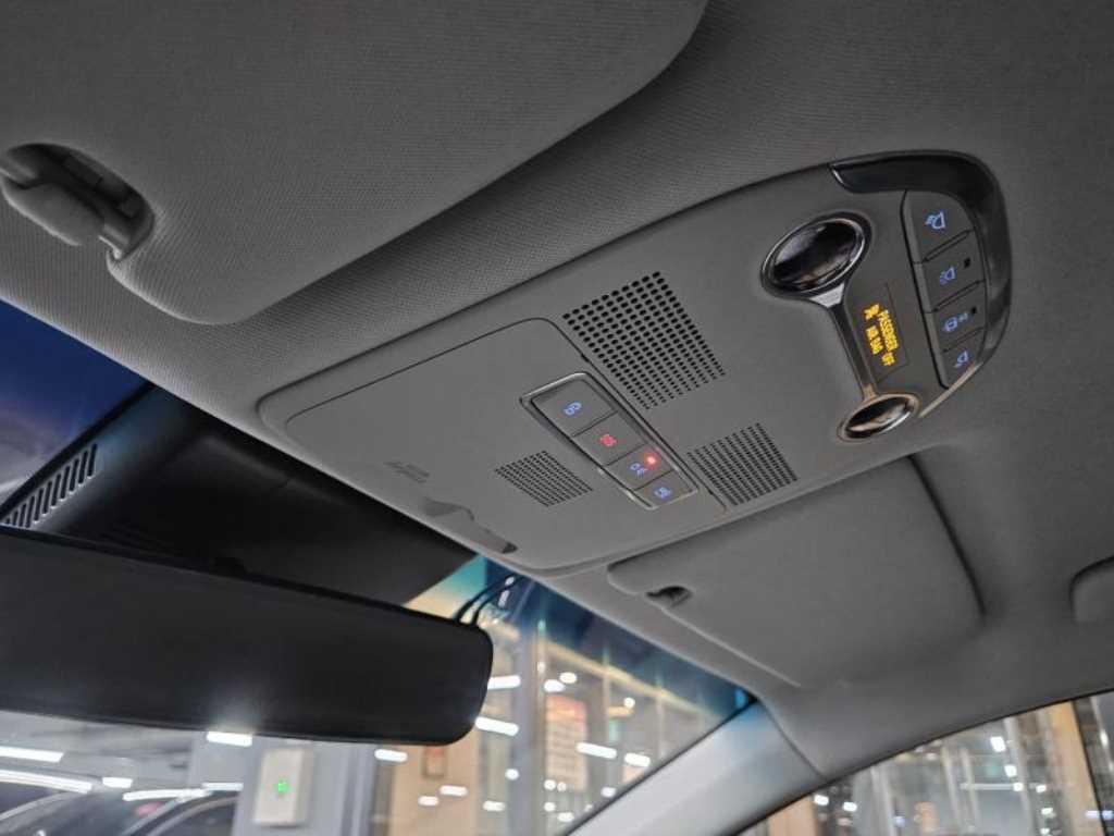 HYUNDAI Grandeur - Vista 9