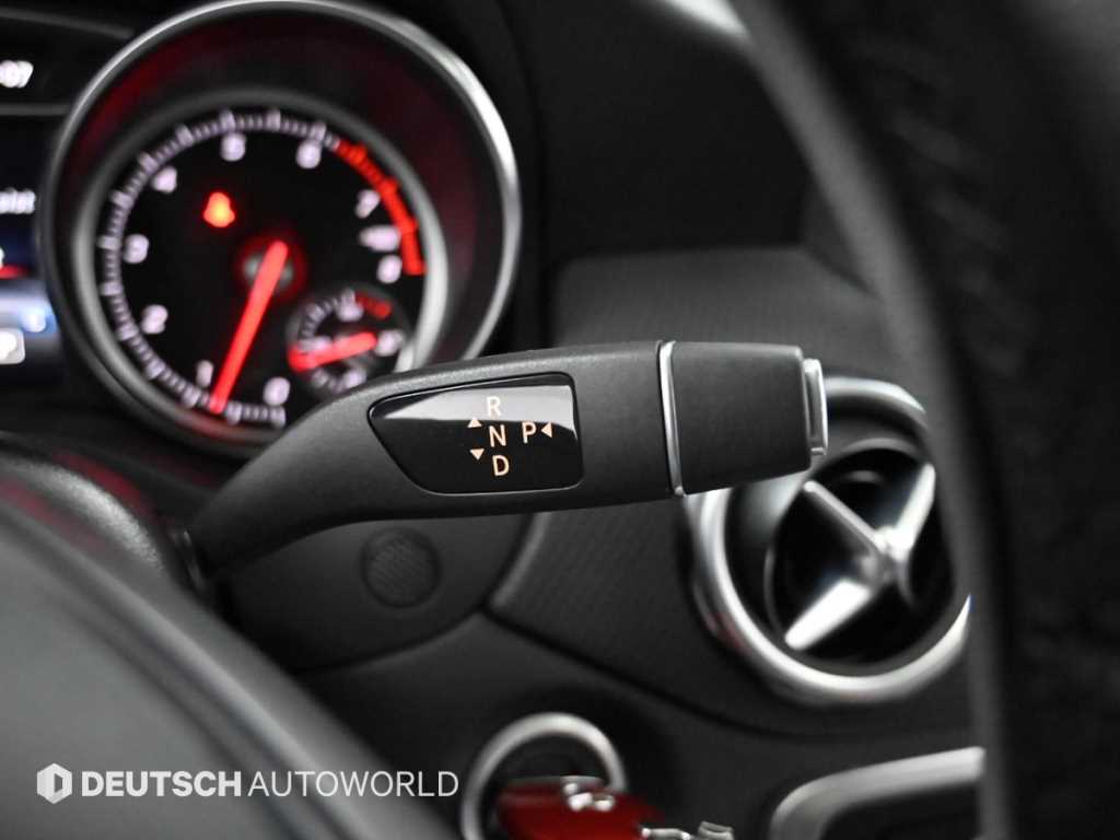 Mercedes Benz GLA Class - Vista 9