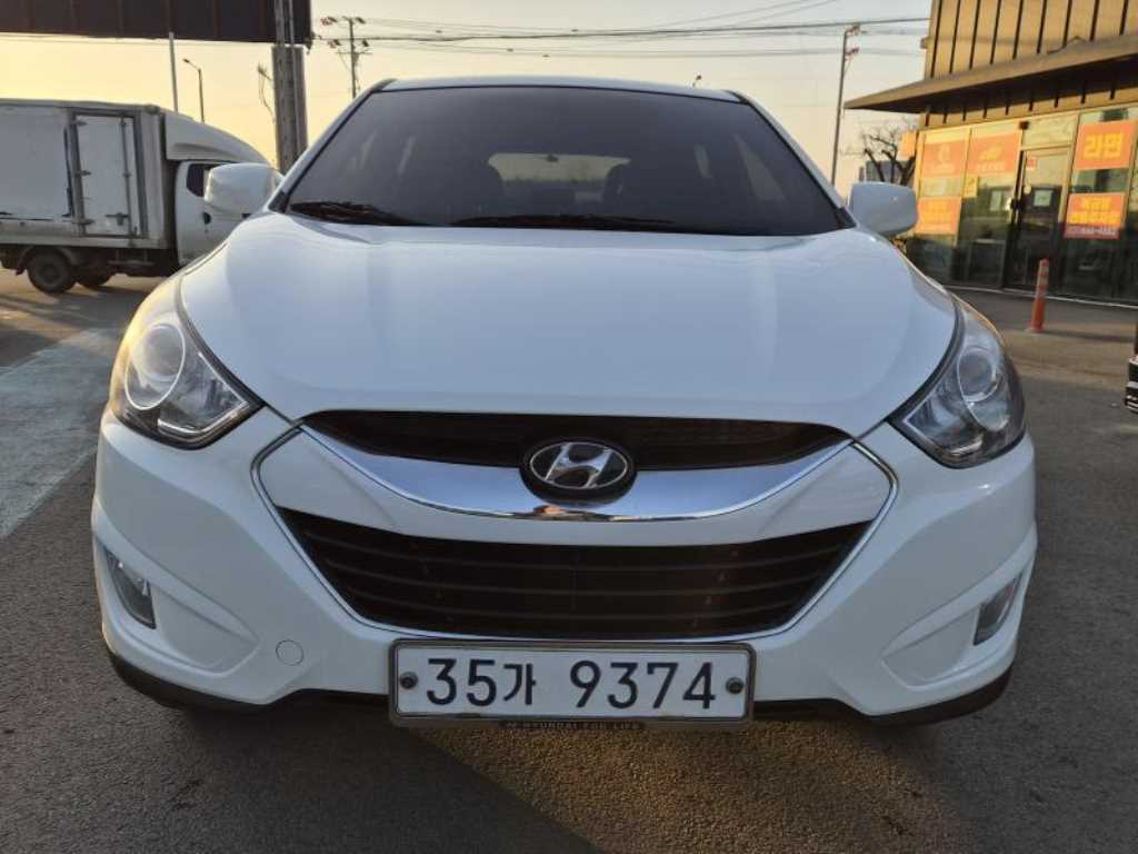 HYUNDAI Tucson 2013 Blanco - Importación desde Corea - HF Imports Iquique - Foto 1