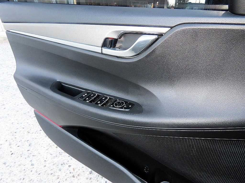 HYUNDAI Grandeur - Vista 11