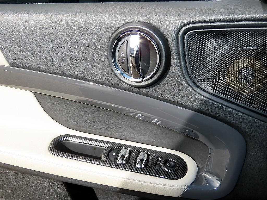 Mini Countryman - Vista 12