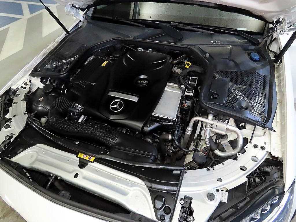 Mercedes Benz C Class 2017 Blanco - Importación desde Corea - HF Imports Iquique - Foto 19