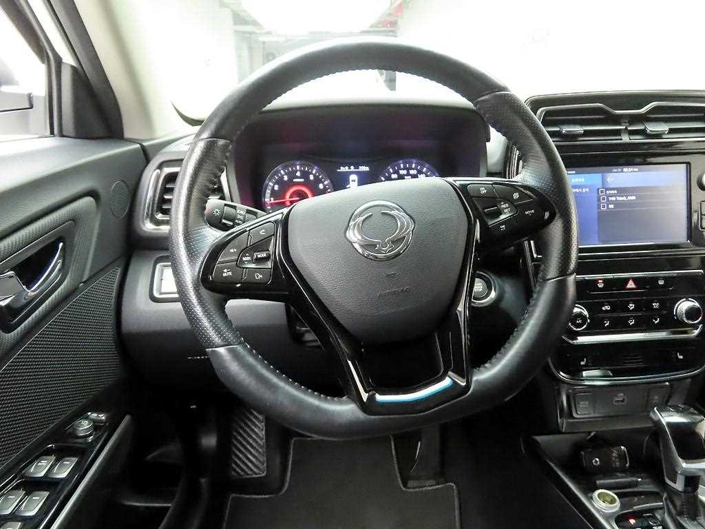 Ssangyong Tivoli - Vista 6