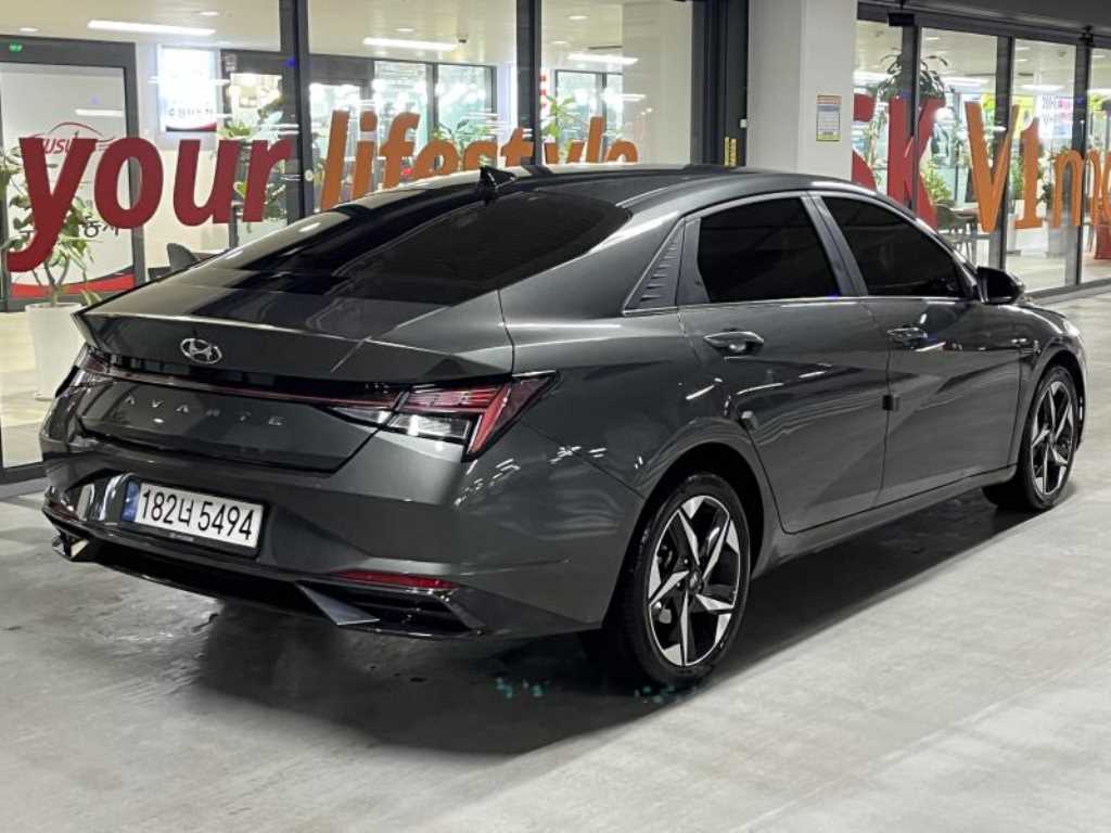 HYUNDAI Avante - Vista 4