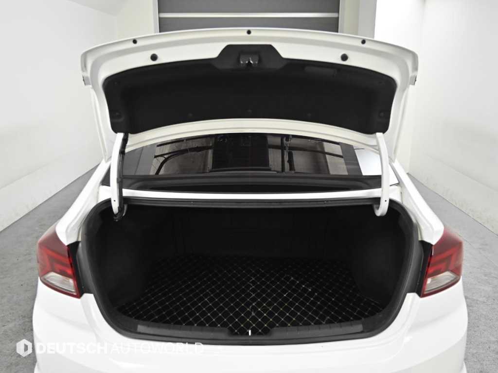 HYUNDAI Avante 2020 Blanco - Importación desde Corea - HF Imports Iquique - Foto 20