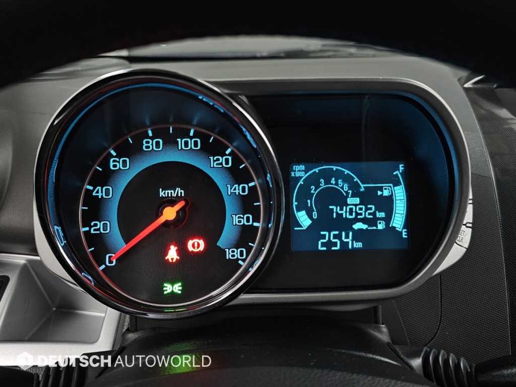 Chevrolet Spark - Vista 8