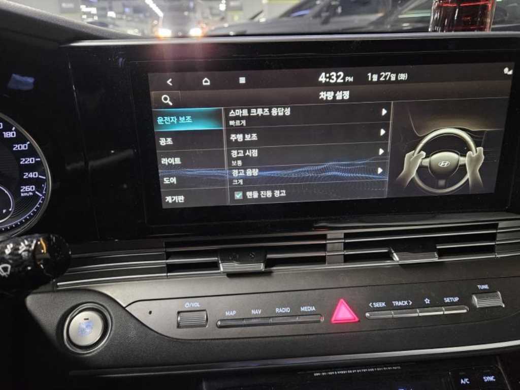 HYUNDAI Grandeur - Vista 12