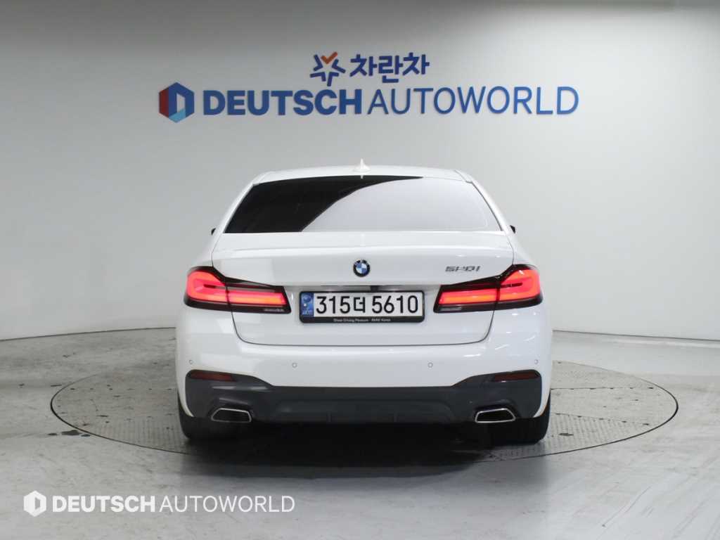 BMW 5 Series - Vista 4